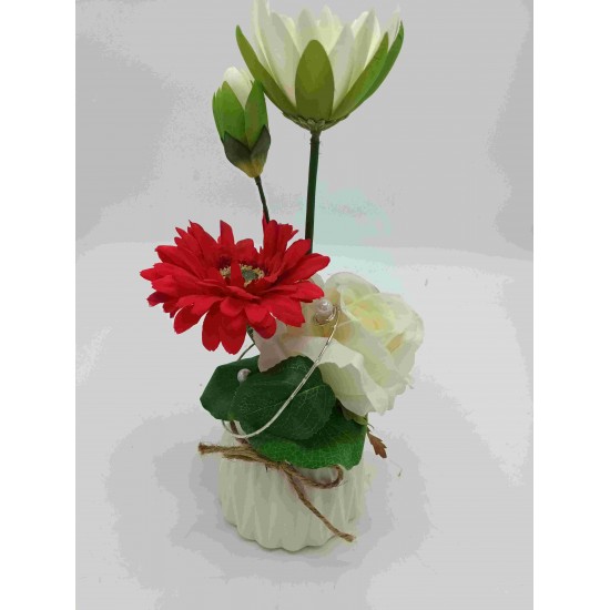 Composition florale décorative pièce unique Loeva rouge