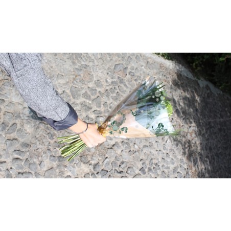 Bouquet de Noël emballé dans le rouleau polypro Noëlia vert