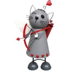 Chat Cupidon avec arc et flèche en métal H.47 cm - grossiste en décoration de vitrine