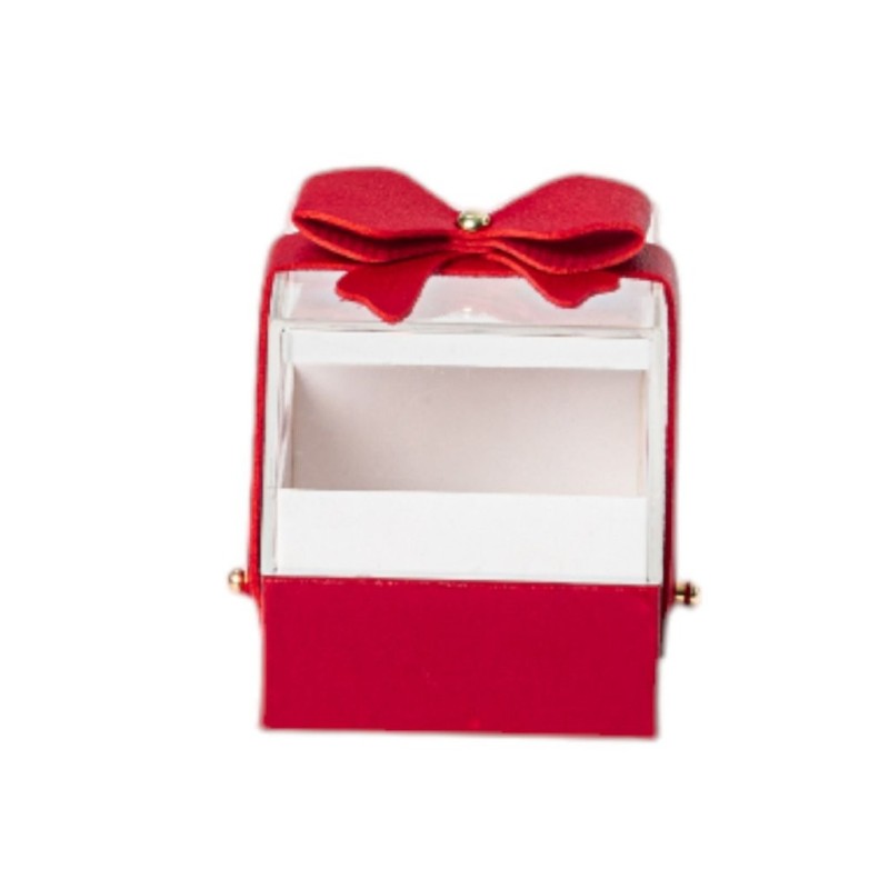 Petite boîte cadeau rouge en plexiglas avec nœud 6 5 x 6 5 H.7 cm - grossiste en boîtes à roses