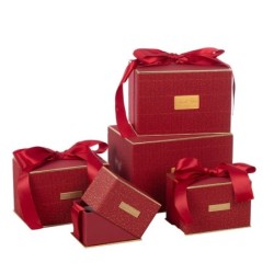 Boîte rectangulaire rouge avec nœud en satin lot de 5  grossiste en boîtes cadeau pour commerçants