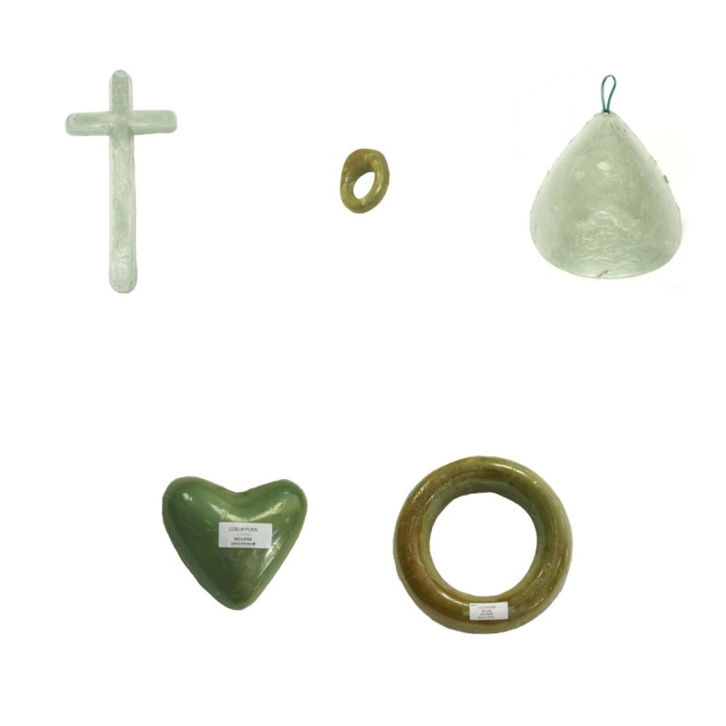 Croix, couronnes et devants de tombe en mousse pour pièces de deuil – grossiste en mousse pour pompes funèbres