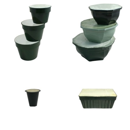 Pots, coupes et jardinières garnis de mousse pour compositions de cimetière – grossiste en contenants garnis