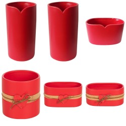 Étagère de Saint-Valentin : pots, vases et jardinières rouges à cœur garnis de roses – grossiste en contenants
