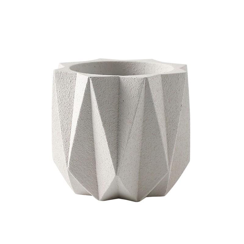 Pot percé blanc en céramique de forme géométrique ø15 H 14cm